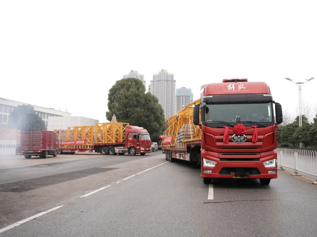 “虎”力全开!山河江麓开门红发货仪式隆重举行