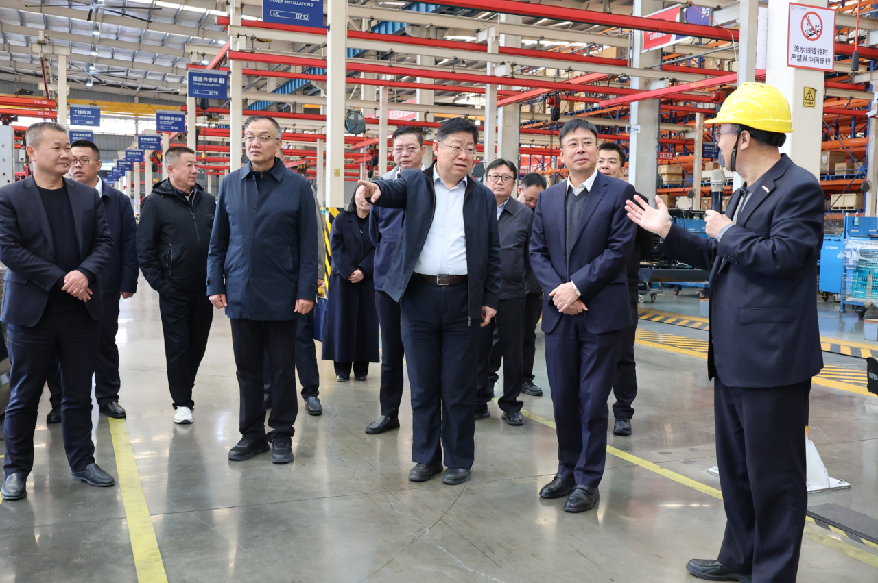 新矿投资集团党委书记、董事长王漠到访