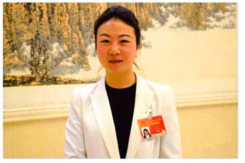 带来六个提案，重点还是“农民工”问题 ——来自的全国人大代表张晓庆接受本报记者专访，为进城务