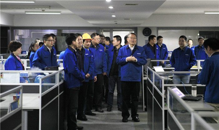 携手奋进，羊年共赢，开门大吉