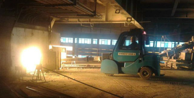 推料车成功进军冶炼行业