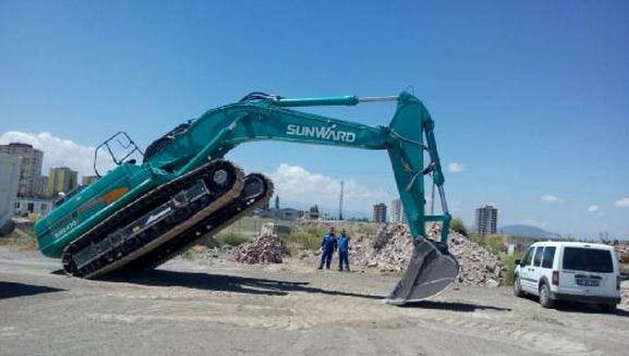 SWE470B大型矿用挖掘机“掘”战土耳其