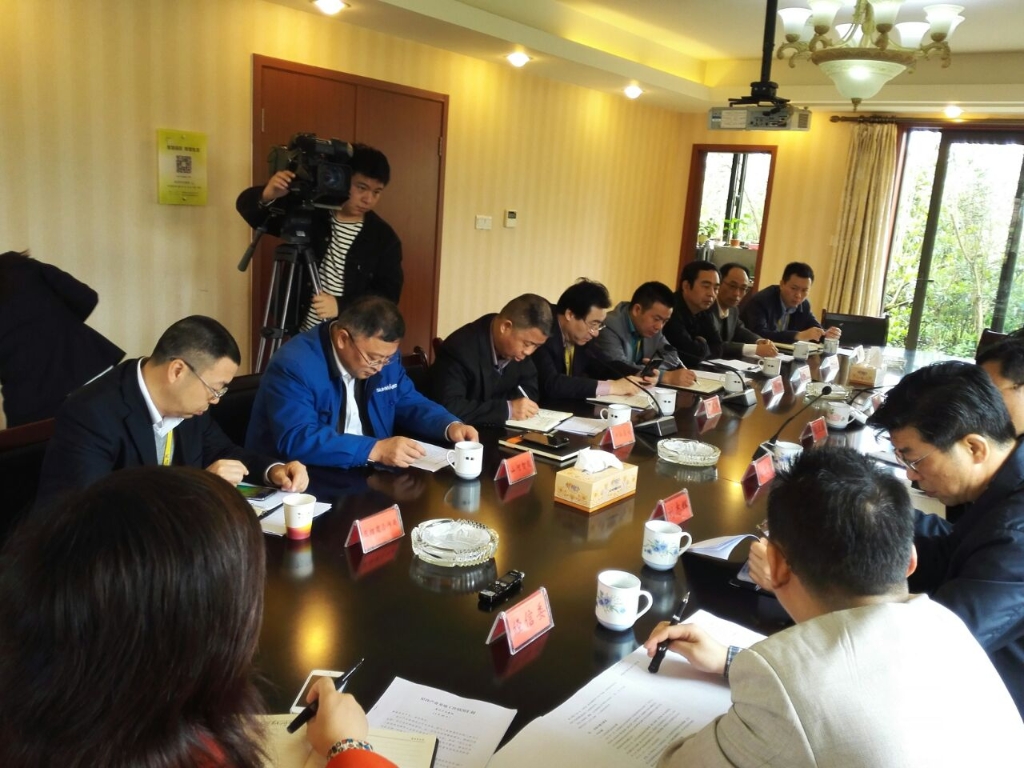 长沙市委常委、副市长张迎春一行莅临考察调研