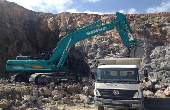 SWE470B大型矿用挖掘机“掘”战土耳其
