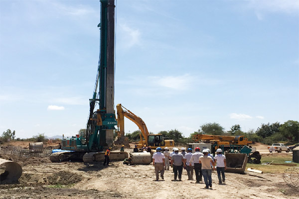 入岩神器在东非肯尼亚获赞，人好设备好