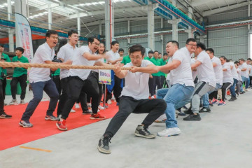 举办21周年庆祝表彰会暨趣味运动会