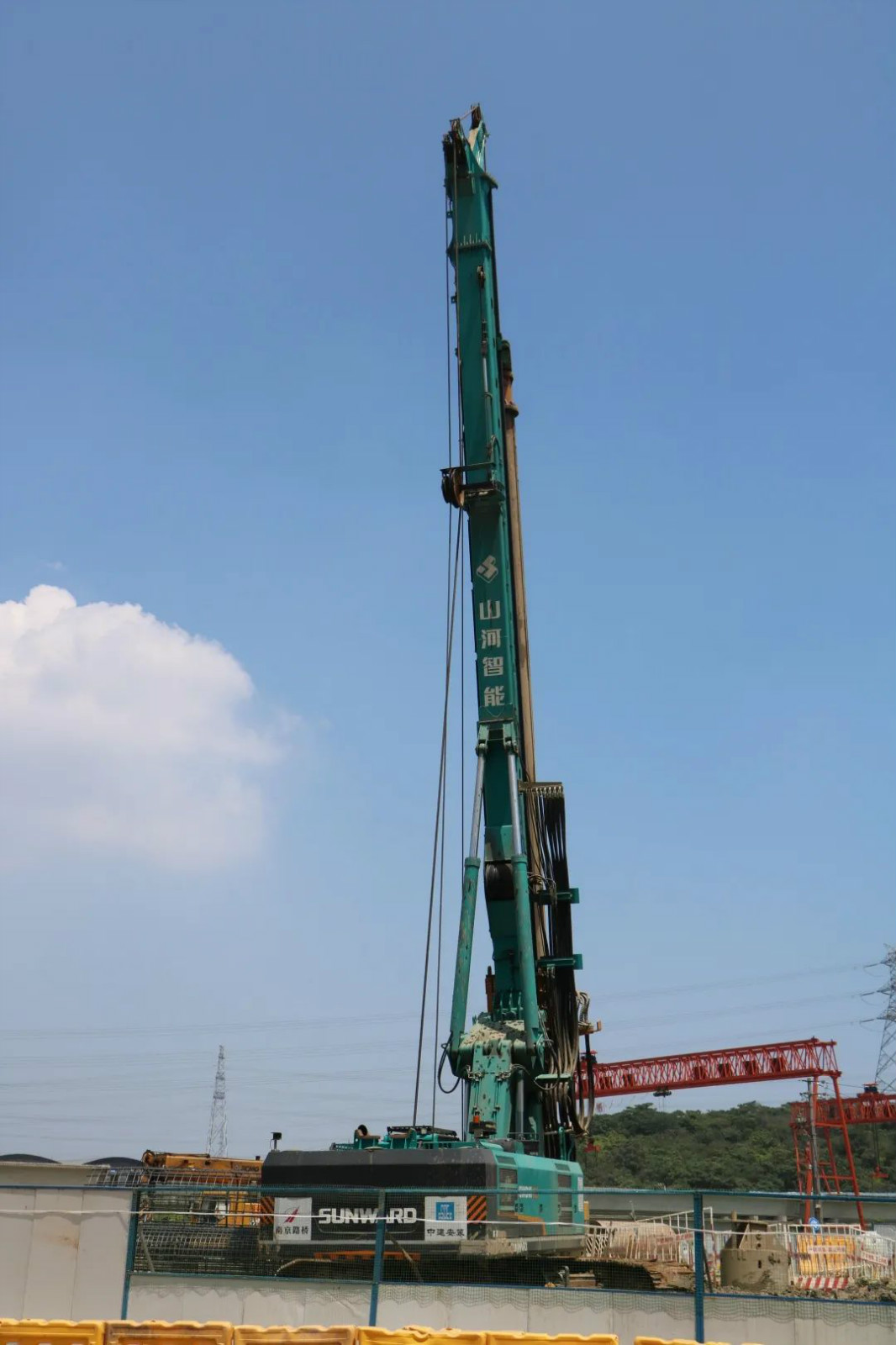 从业20多年的他，为何对旋挖钻机情有独钟