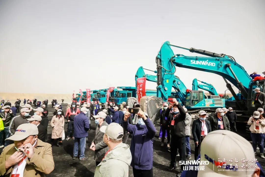 “矿”世高手，齐聚挖掘机操作手挑战赛