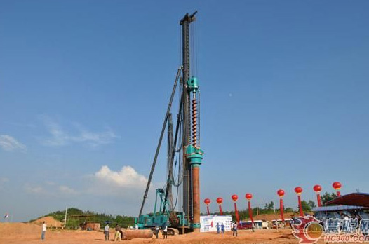 慧聪网——双动力头强力多功能钻机工法研讨会举行