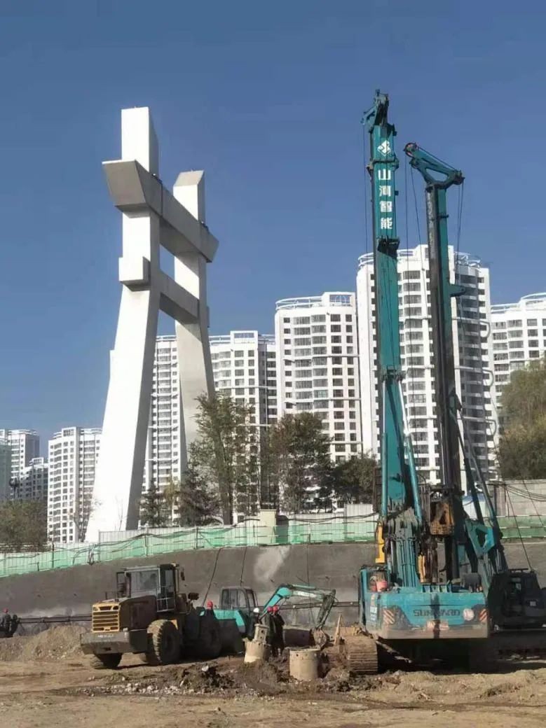 二十八载奋斗，如今他只信任