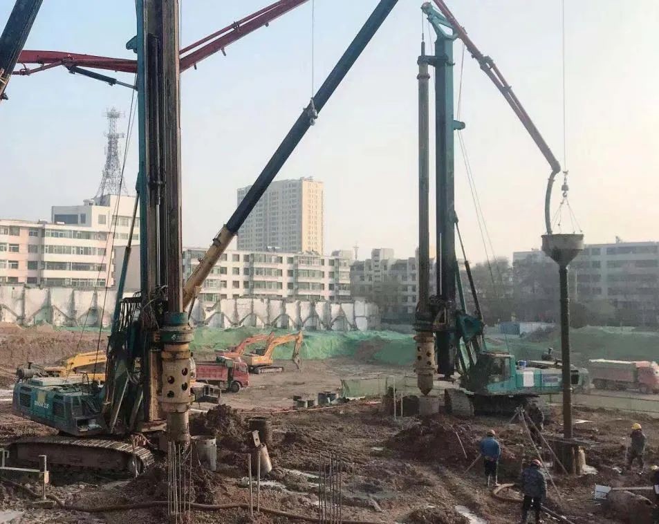 二十八载奋斗，如今他只信任