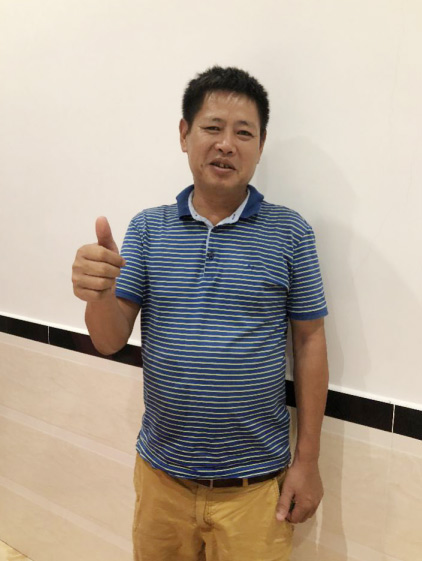 SWE 215E挖掘机是他的左膀右臂！