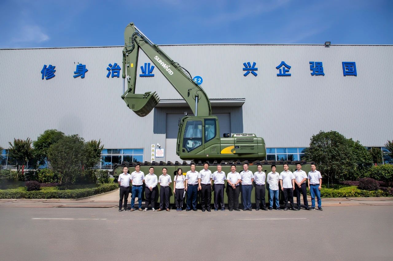 水陆两用挖掘机亮相央视！应急救援“猛将”出战