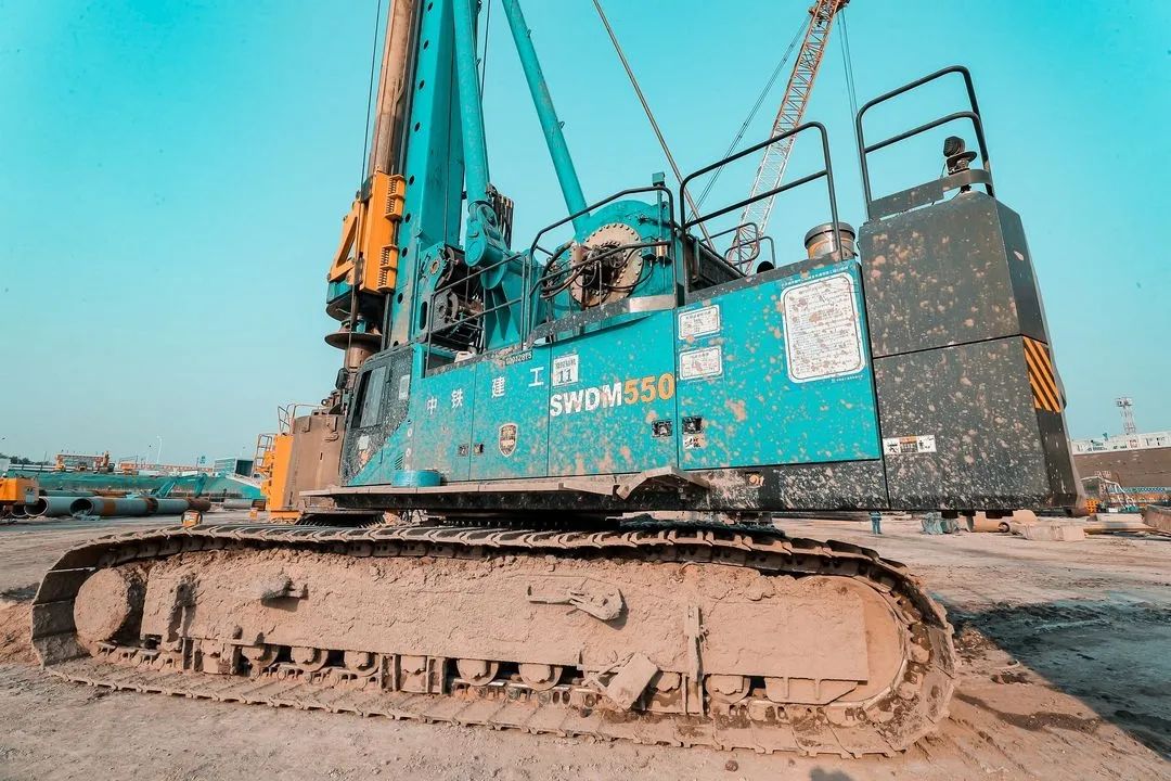 大国重器！超级装备助力北京城市副中心综合交通枢纽站建设