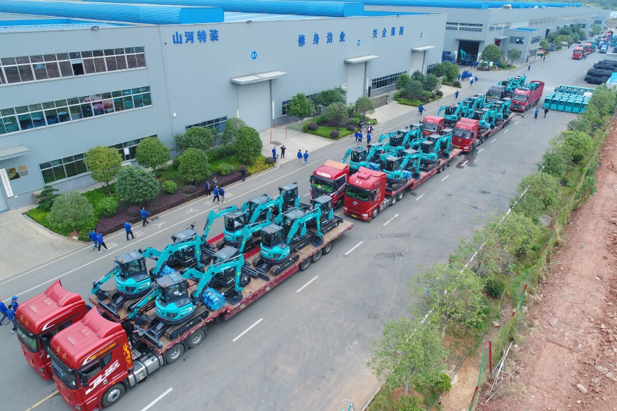 助力祖国西南地区建设！国内首批SWE60UF无尾挖掘机批量交付