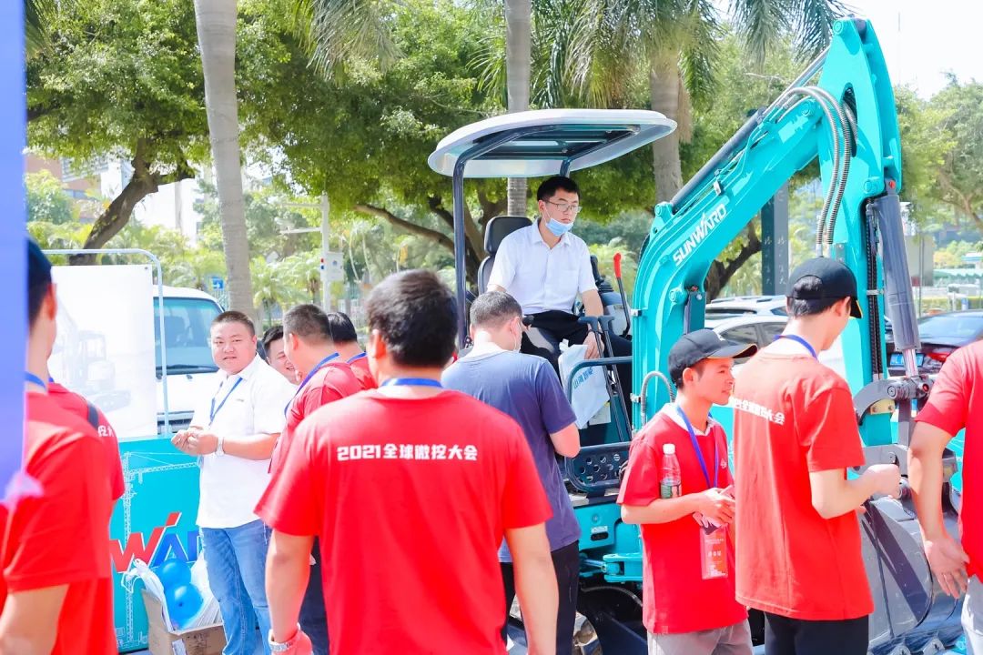 共享微挖新视界！微挖三大王牌产品齐聚2021全球微挖大会