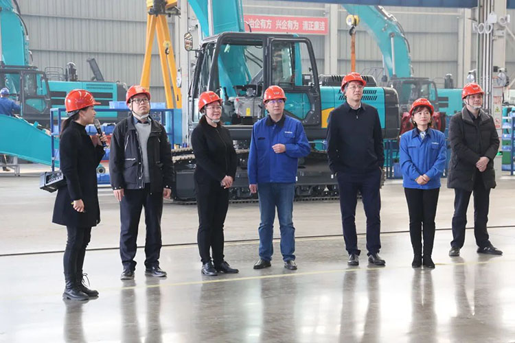 中国上市公司协会党委委员、副秘书长刘翠兰一行调研