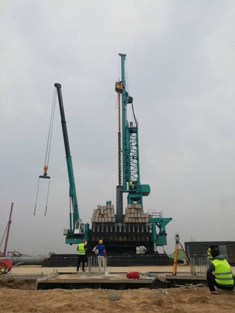 创下纪录！引孔式静力压桩机首次应用于高铁项目