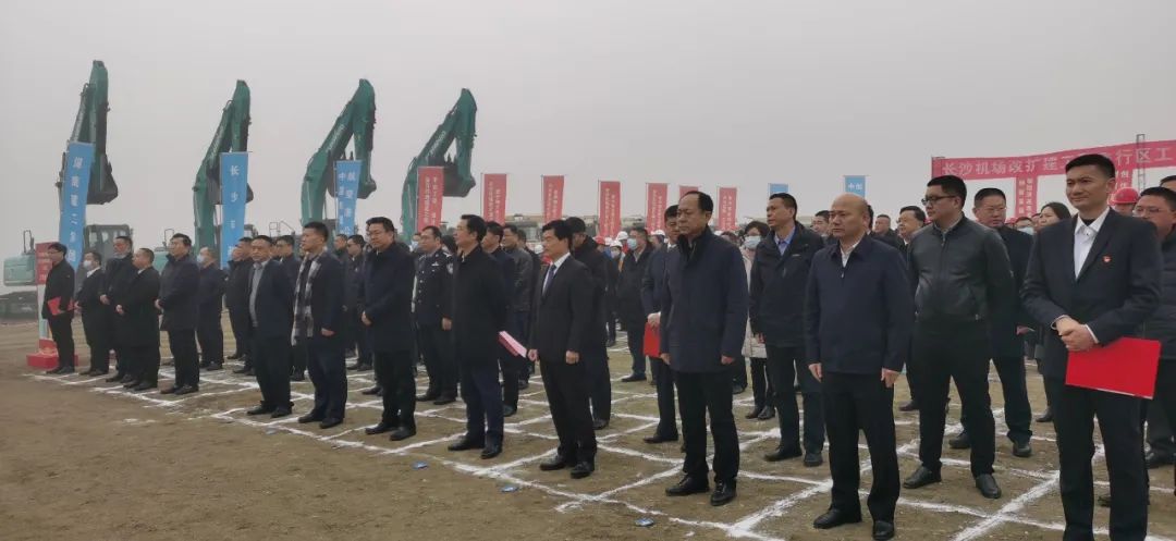 “山河绿”精彩亮相！装备全面助力长沙机场改扩建项目