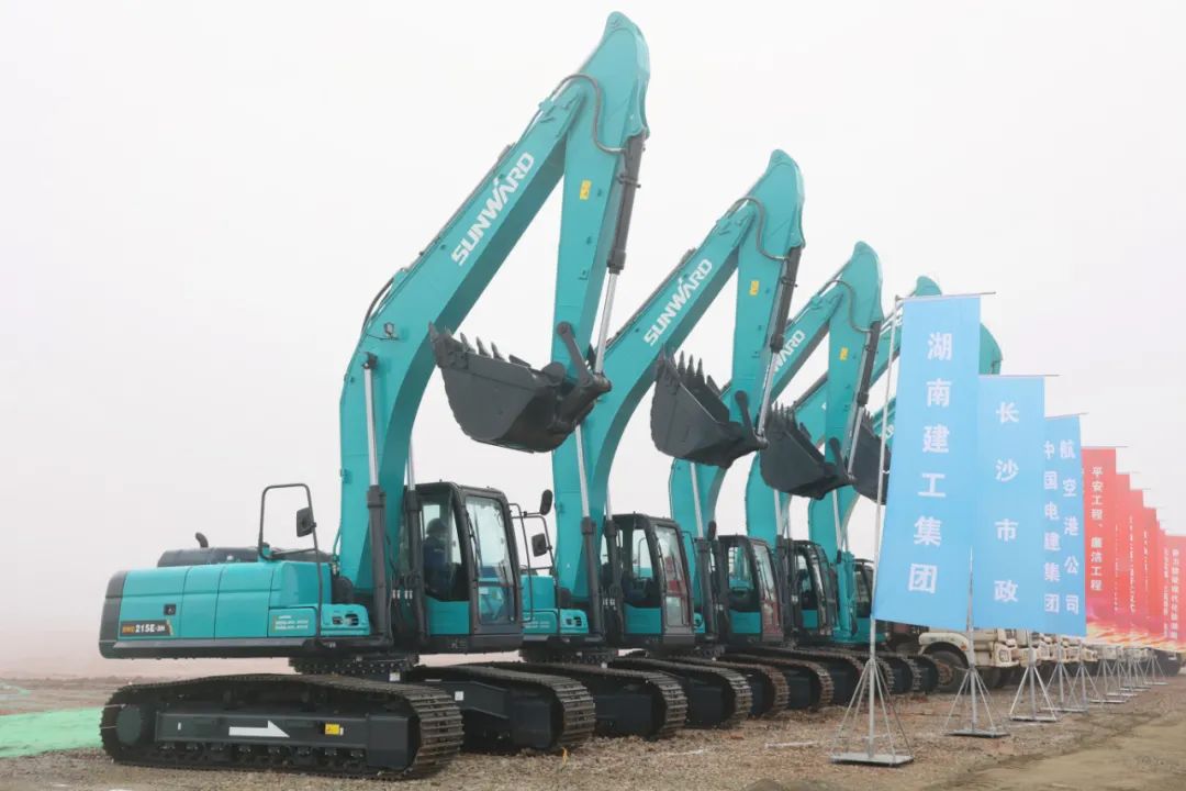 “山河绿”精彩亮相！装备全面助力长沙机场改扩建项目