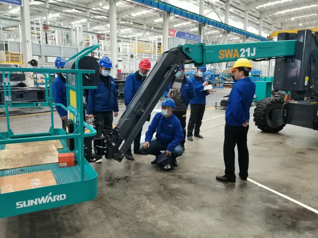 行业同级别产品之最！又一款曲臂式高空作业平台成功下线