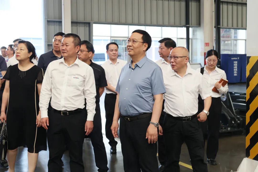 中宣部社科领域专家学者到调研高质量发展