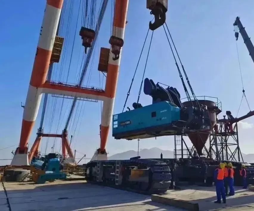 全面告捷！超级旋挖钻机圆满完成甬舟铁路西堠门公铁两用大桥桩基施工任务