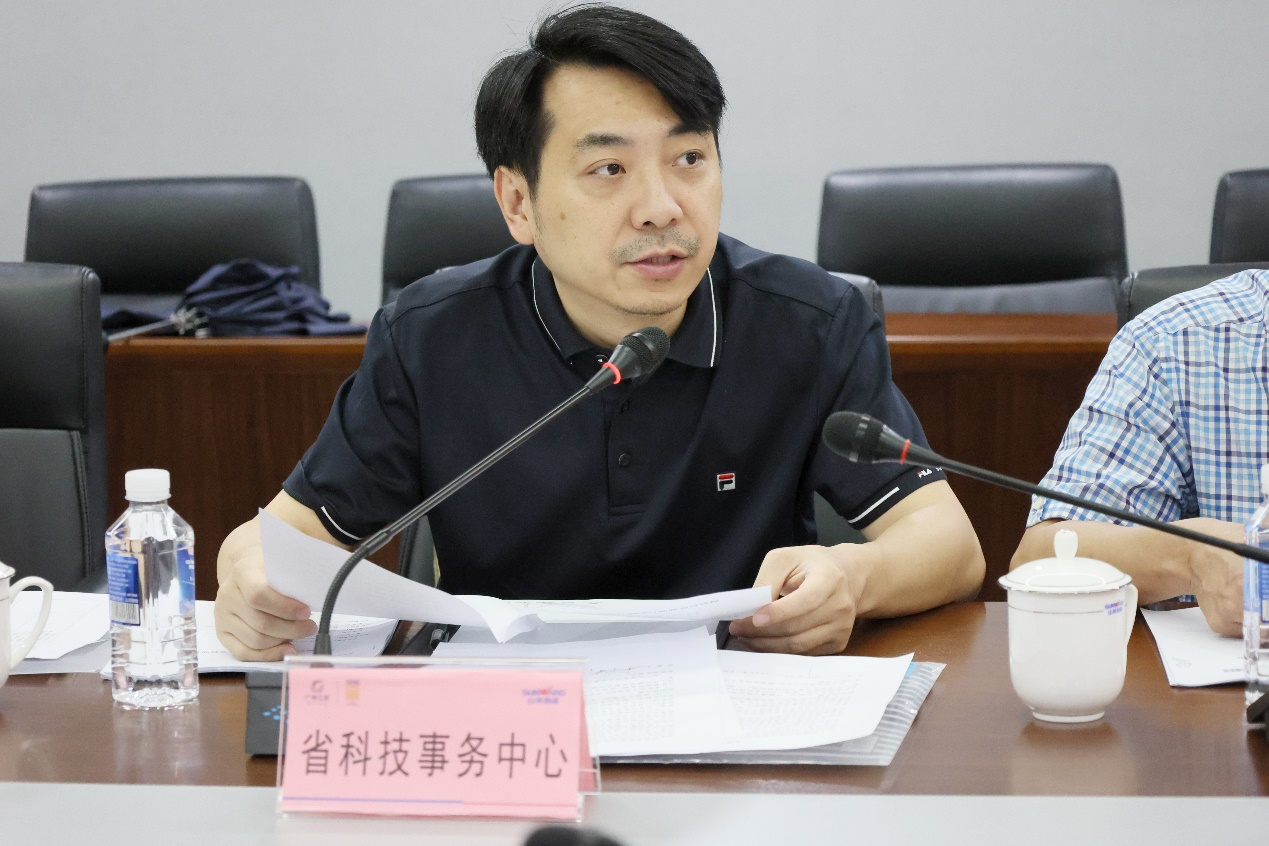 “超大型油气管道绿色成套施工装备”项目顺利通过验收！