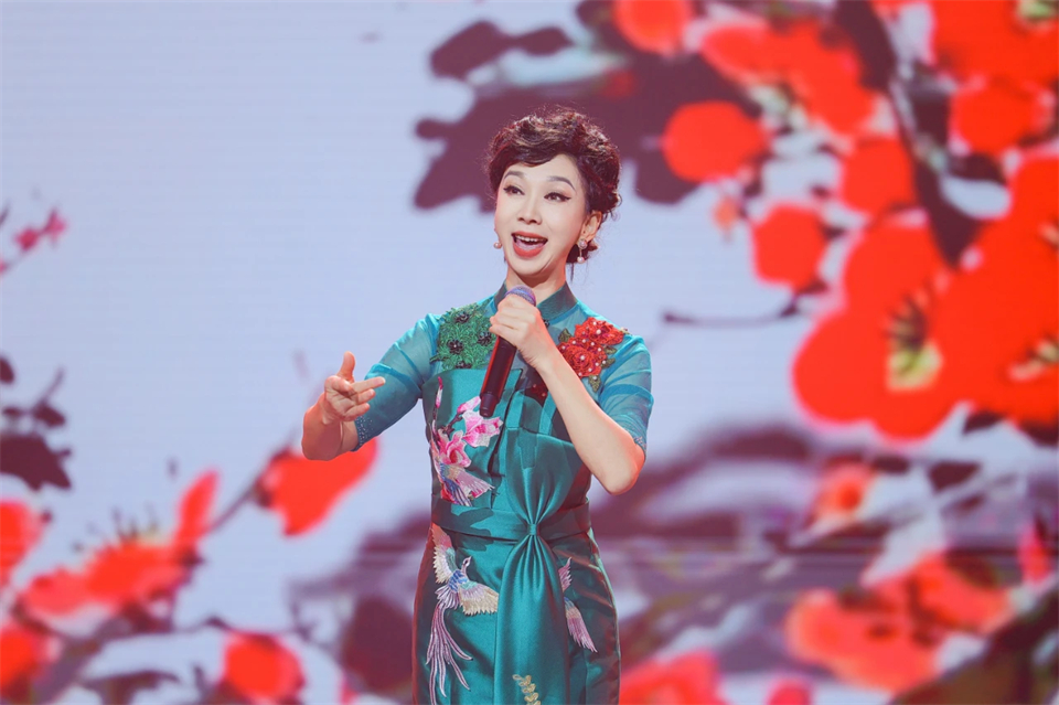 创新引领价值 理想成就未来——庆祝成立25周年表彰大会暨文艺晚会隆重举行
