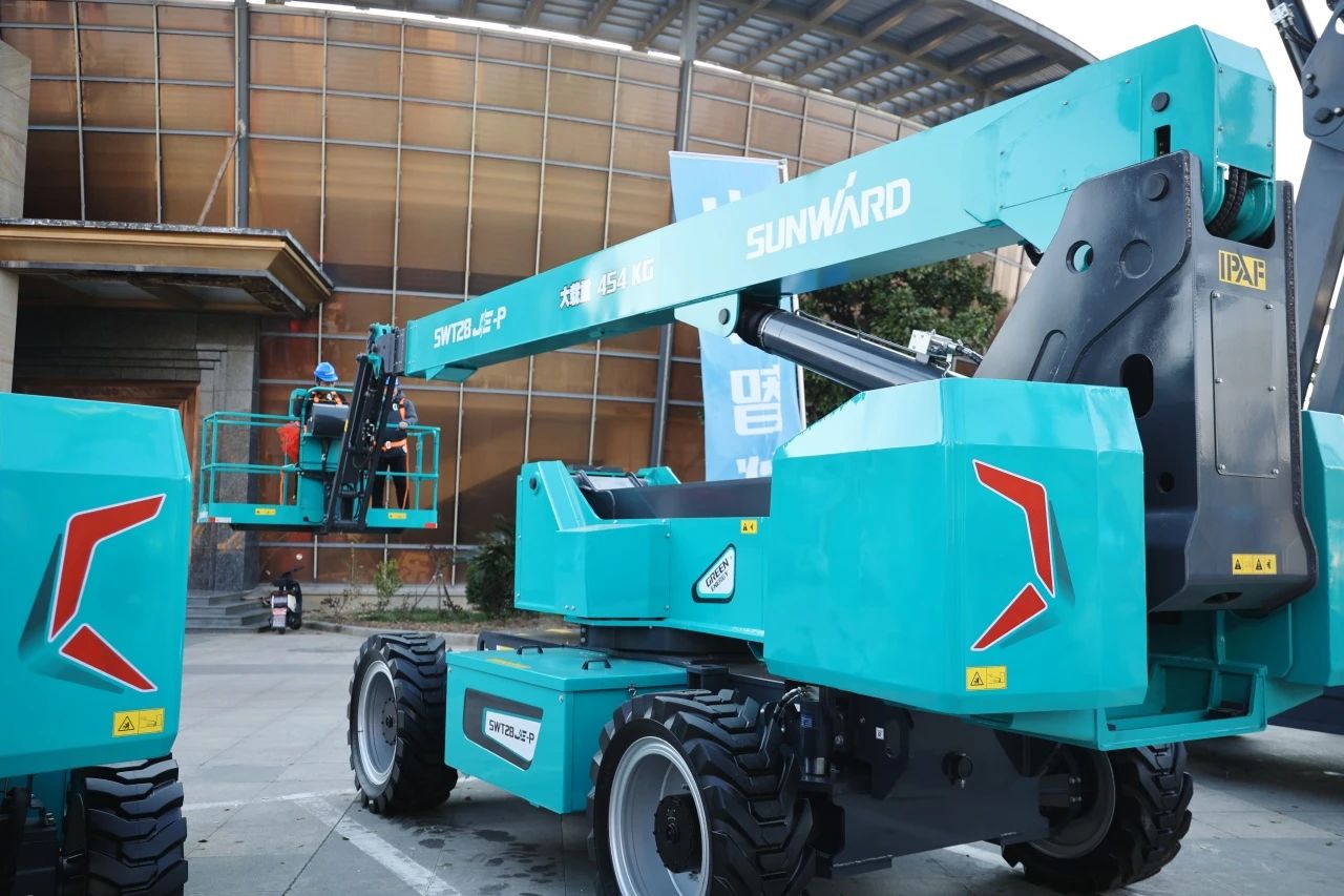 登“高”向“新”，亮相第九届全国高空作业平台租赁大会