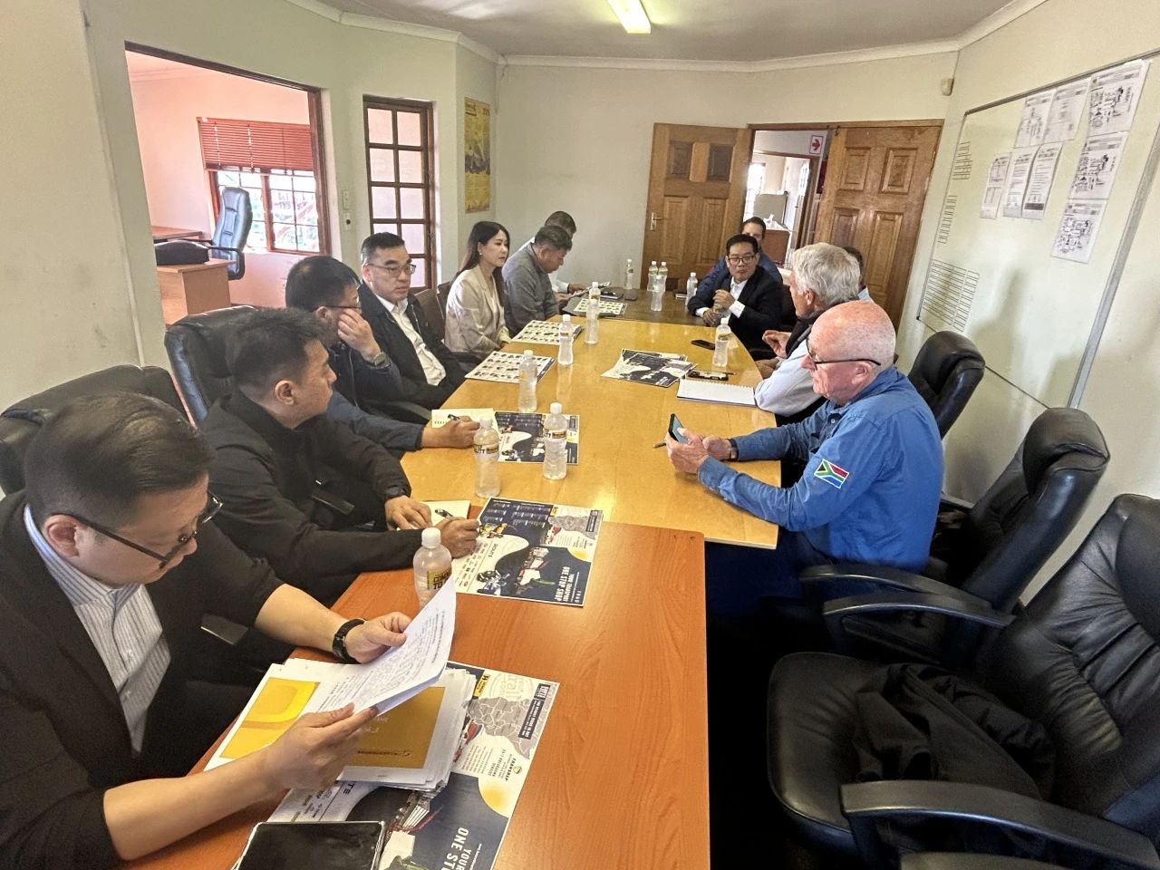 广州工控集团总经理王福铸率队考察南非子公司