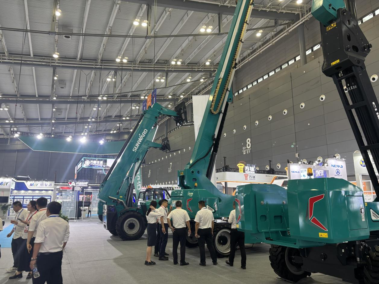 2025 CICEE | SWT34JE-P电动直臂式高空作业平台重磅发布！