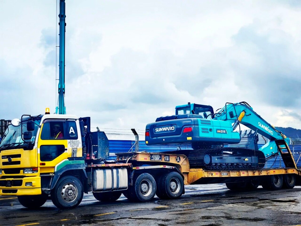 高端设备批量交付，助力马来西亚基建升级