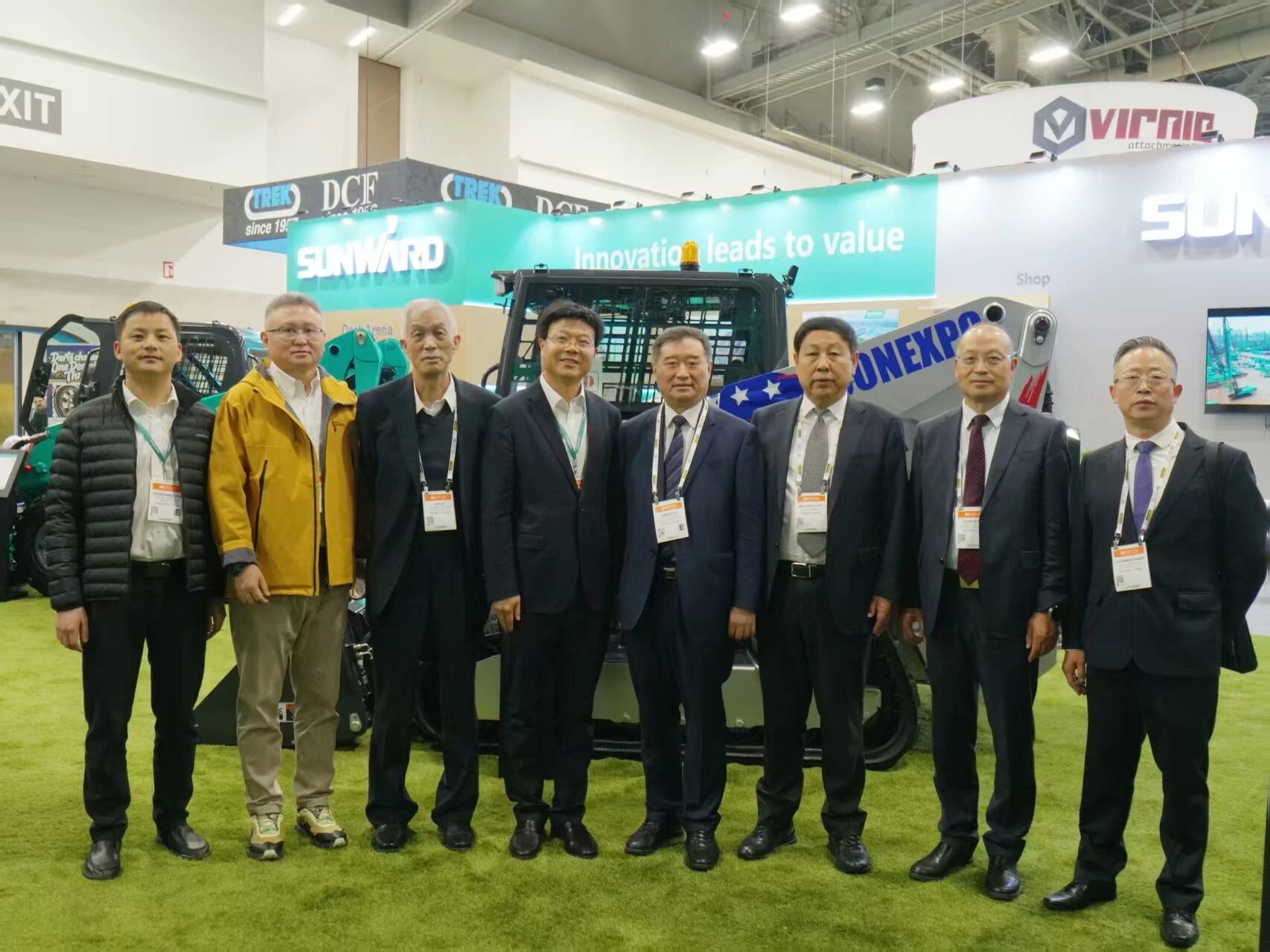 2026美国拉展 | 中国工程机械工业协会会长苏子孟一行到访展位